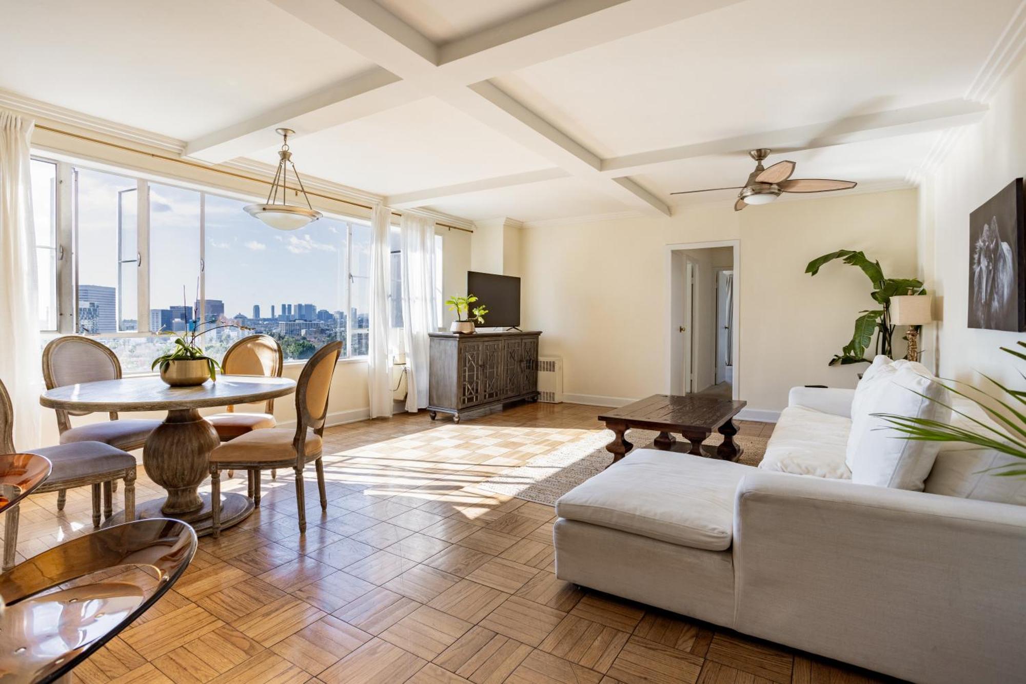 Luxury 2 Bedroom 2 Bathroom Great View *